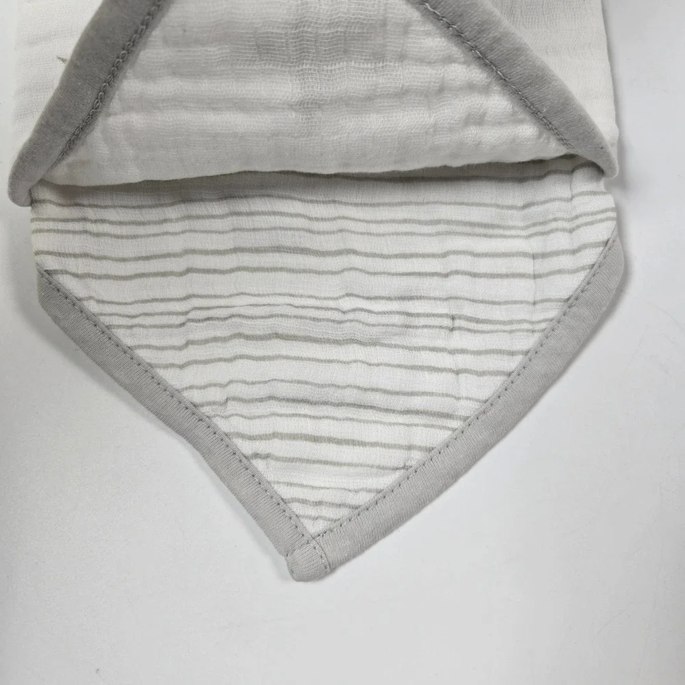 aden + anais Bandana Bibs Kids OS White Gray Star Stripe Muslin 2-Pack NEW